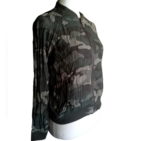 BB Dakota Can't See Me Camo Bomber Jacket Size Small - Picture 5 of 7